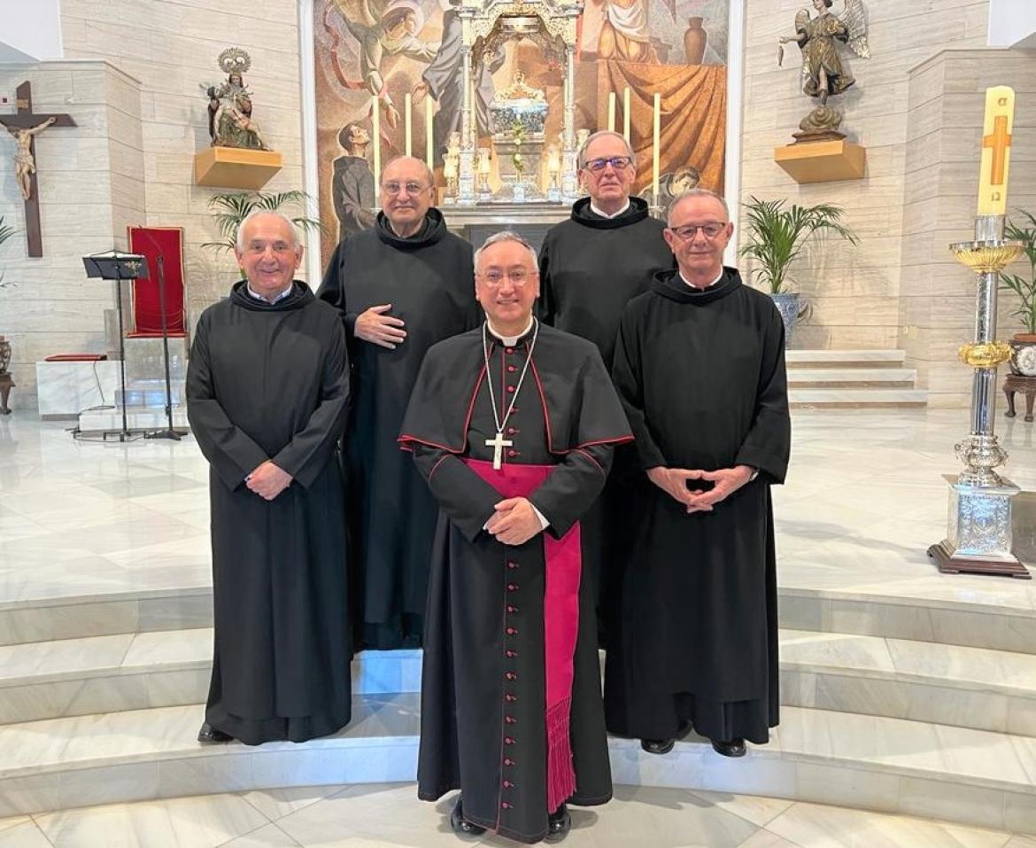 Monseñor José Rico Pavés con la Comunidad de Hermanos de San Juan de Dios en Jerez