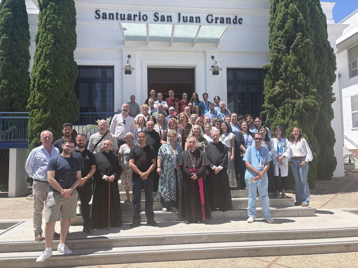 Foto familia en la escalera
